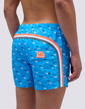 BAÑADOR CORTO DE POLIÉSTER RECICLADO CON CINTURA ELÁSTICA Y ESTAMPADO DE GAVIOTAS