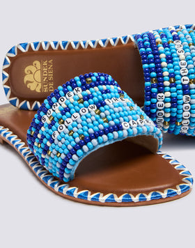 CIABATTA A FASCIA RICAMATA CON PERLINE CAPRI