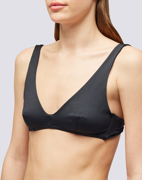 TOP AMERICANO CON TIRANTES ANCHOS