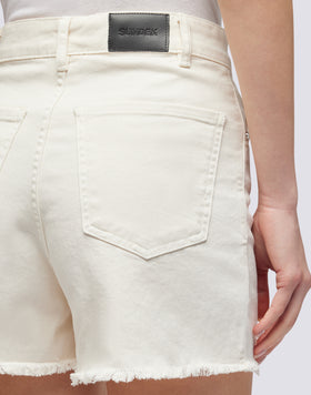 PANTALONES CORTOS TEÑIDOS EN PRENDA