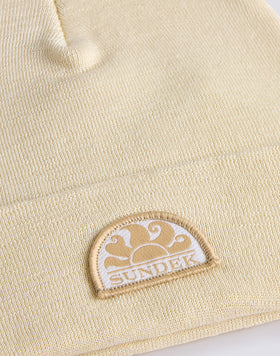 BEANIE CON PATCH