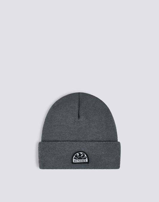 BEANIE WITH PATCH