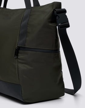 BOLSA DE FIN DE SEMANA DE NYLON BRILLANTE