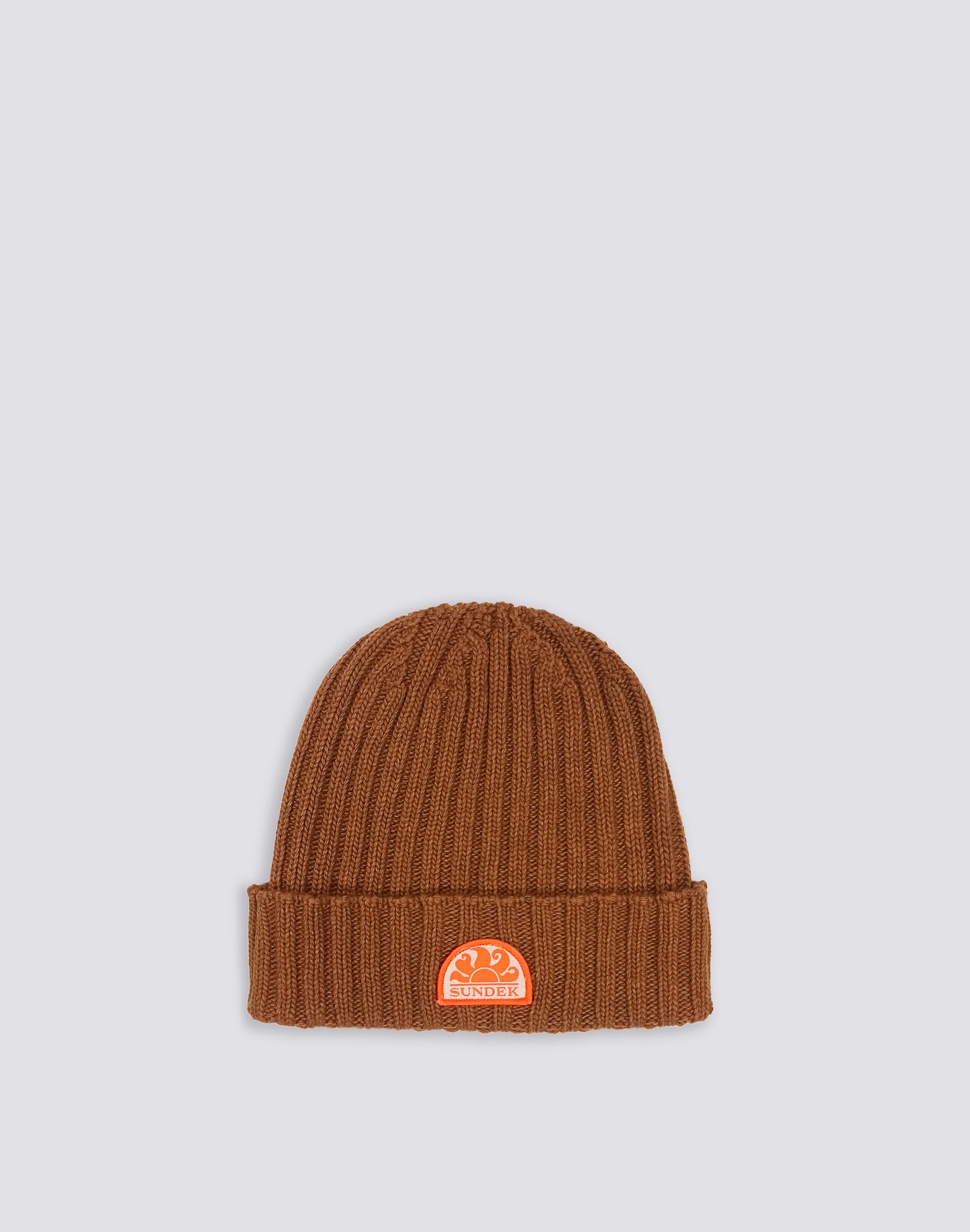 GORRO CON PARCHE ICÓNICO