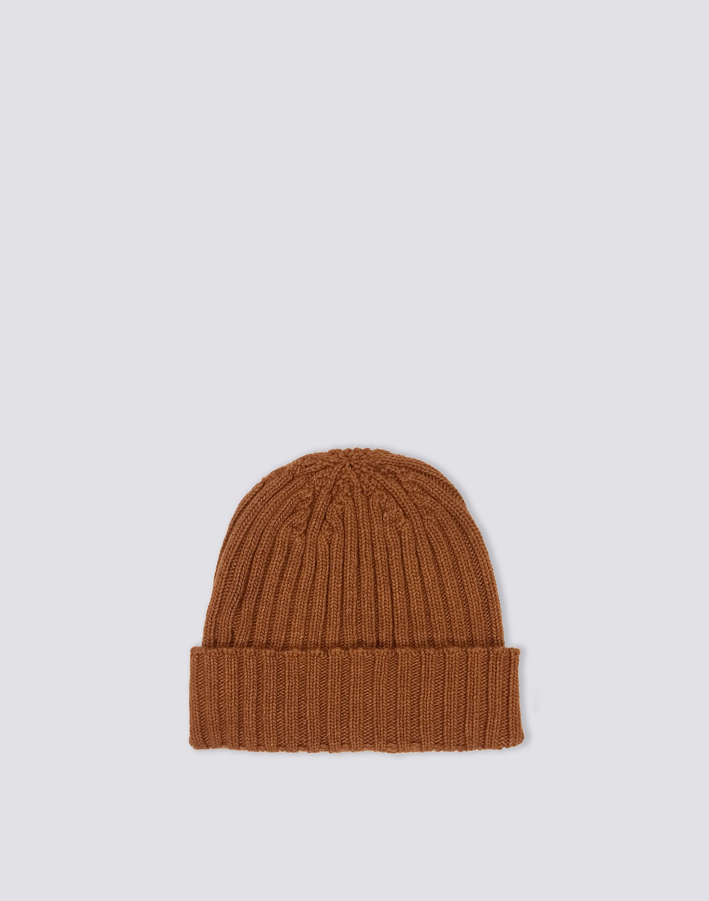 GORRO CON PARCHE ICÓNICO