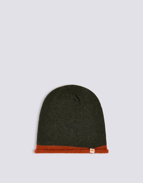 BEANIE IN CONTRAST COLOR