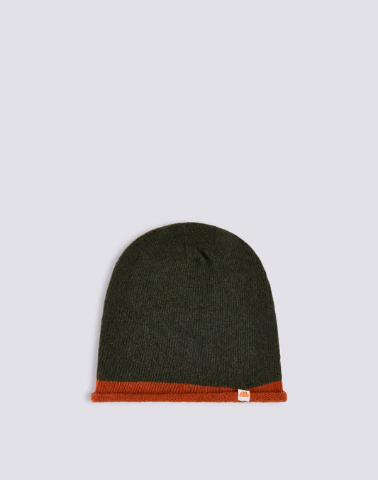 GORRO DE COLOR CONTRASTANTE