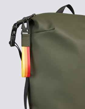 ZAINO CON ZIP SALDATA E MANICI REGOLABILI IMBOTTITI