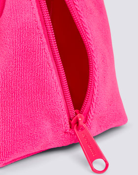 BOLSO DE MANO DE FELPA CON LAZO DECORATIVO