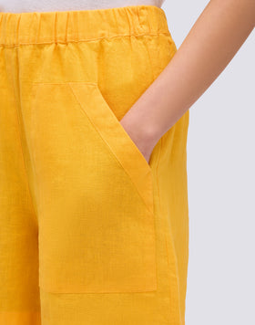 STRETCH-WAIST LINEN SHORTS