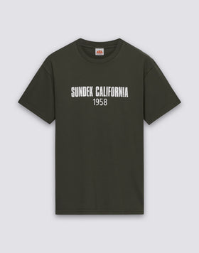 CAMISETA DE CUELLO REDONDO PARA HOMBRE CON INSCRIPCIÓN SUNDEK CALIFORNIA 1958