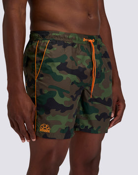 COSTUME DA BAGNO UOMO LUNGHEZZA MEDIA VITA ELASTICATA STAMPA CAMOU IN POLIESTERE RICICLATO REPREVE®