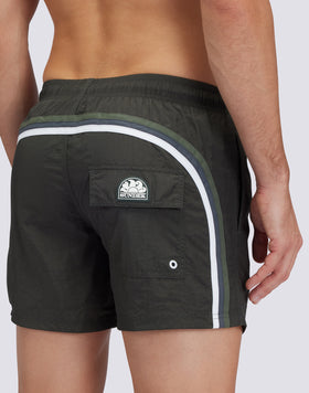 SHORT CRINKLED SWIM SHORTS WITH AN ELASTICATED WAISTBAND