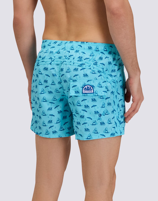 COSTUME DA BAGNO CORTO VITA ELASTICATA REPREVE® CON STAMPA GREETINGS FROM MEXICO