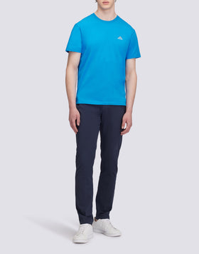 CAMISETA CON BORDADO ARCO IRIS