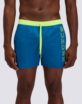 MAILLOT DE BAIN COURT À TAILLE ÉLASTIQUE ICONIC EN TAFFETAN AVEC PIPING CONTRASTÉ