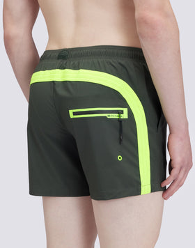 SHORT STRETCHED SWIM SHORTS WITH AN ELASTICATED WAISTBAND