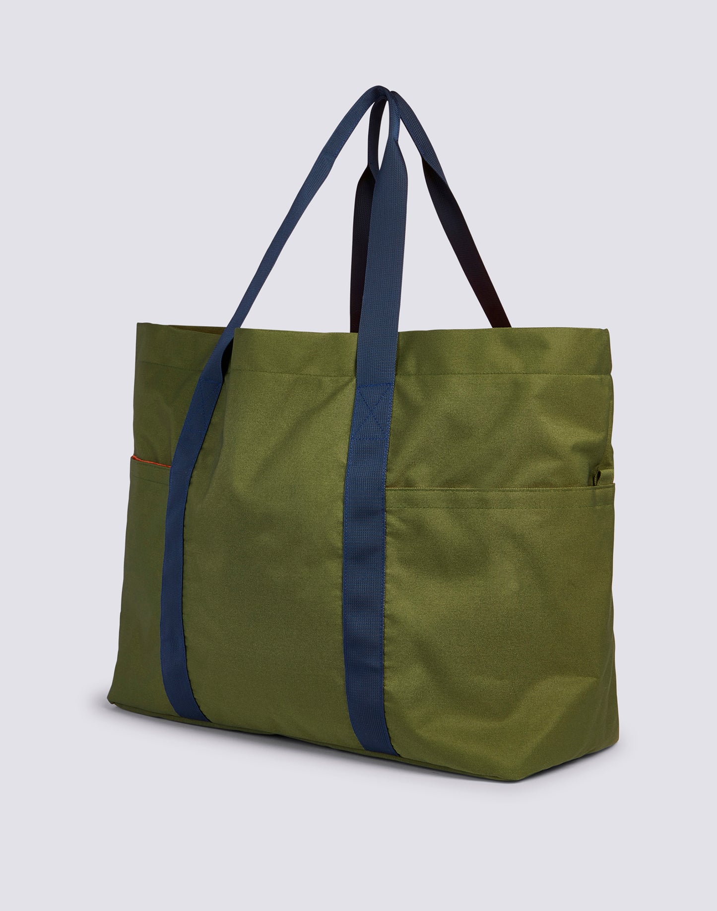 SAC CABAS MILITAIRE AVEC DÉTAILS CONTRASTÉS