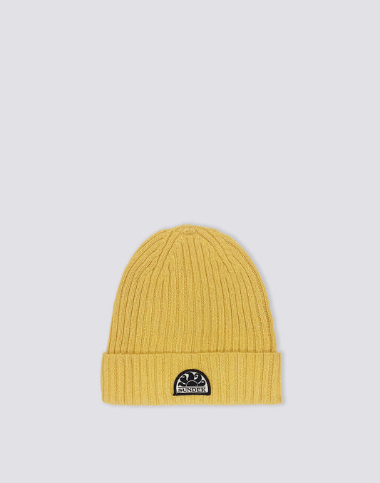 GORRO CON PARCHE ICÓNICO