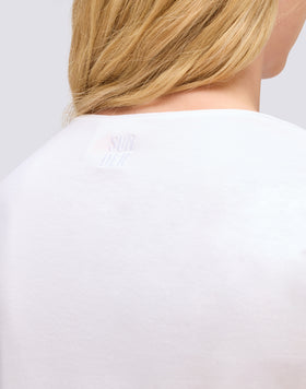 T-SHIRT DONNA CON COLLO AMPIO E NODO FRONTALE