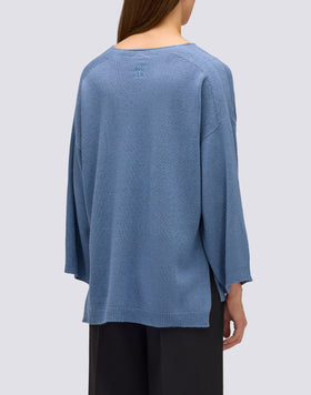 WOMEN'S V-NECK WOOL SWEATER