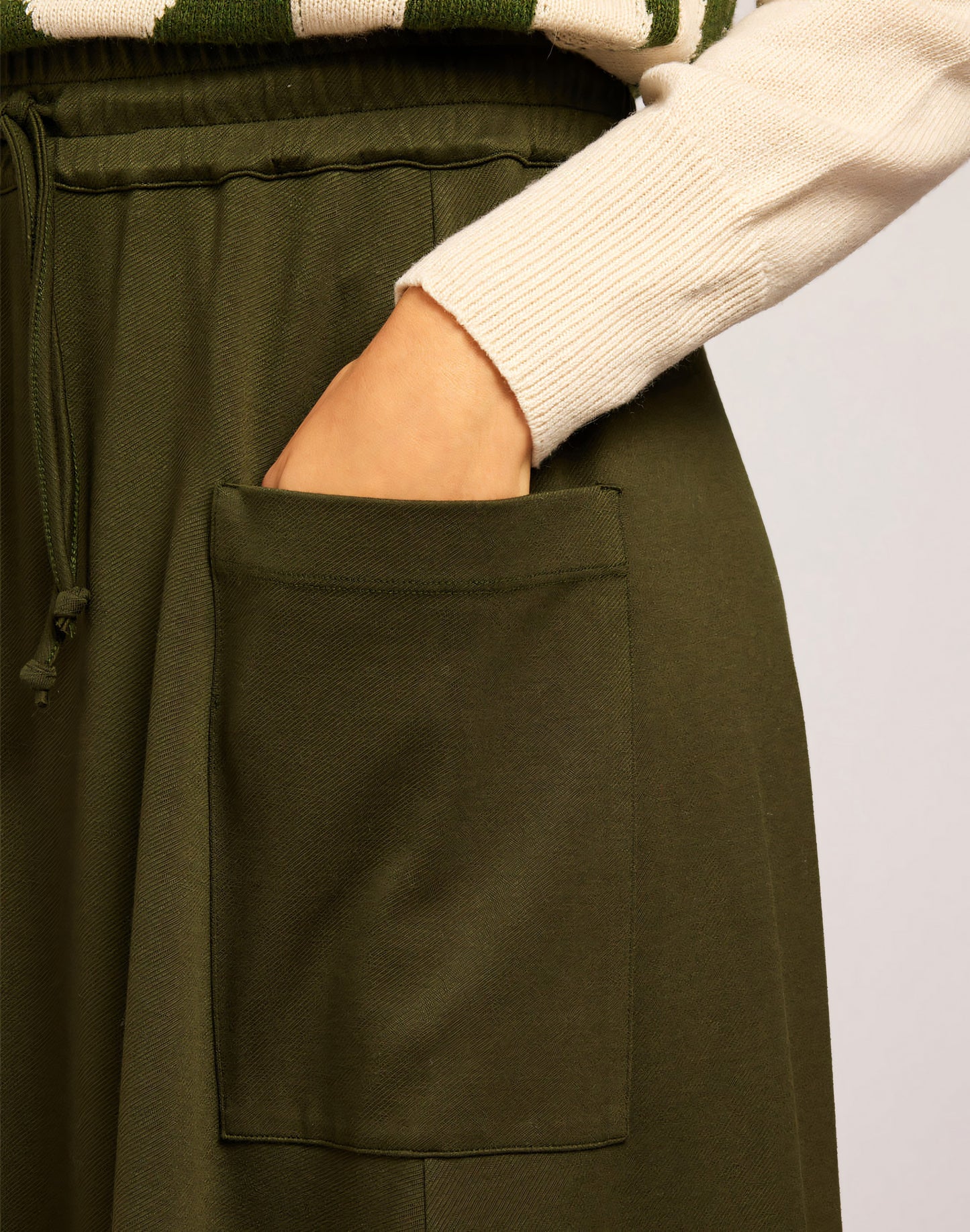 FLARED LINE SKIRT WITH ELASTIC WAIST