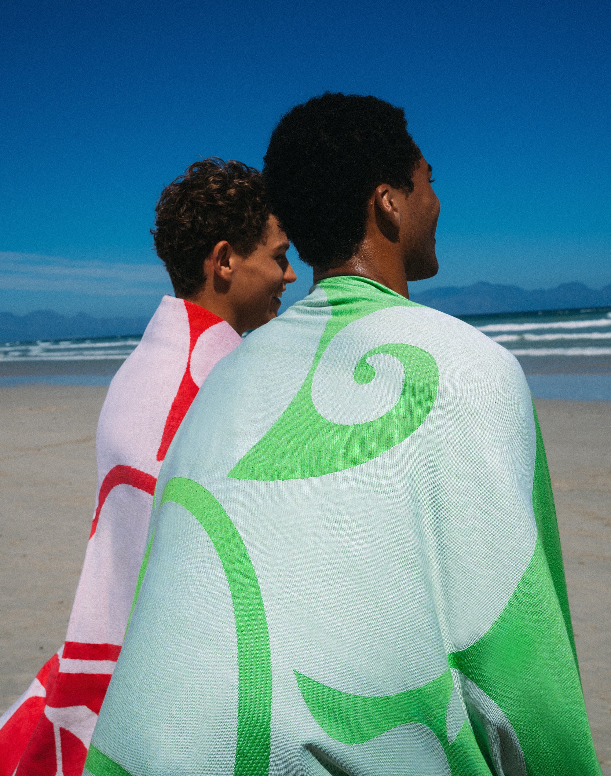 タオル KITH Embossed Summer Beach Towel KITH ビーチタオル （KITH Embossed Summer Beach Towel タオル）